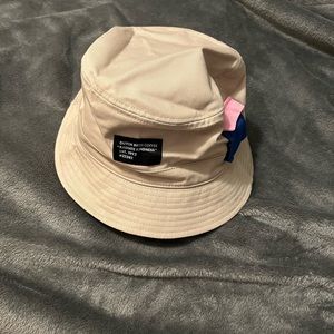 BNWT Dutch Bros Bucket Hat Tan Unisex